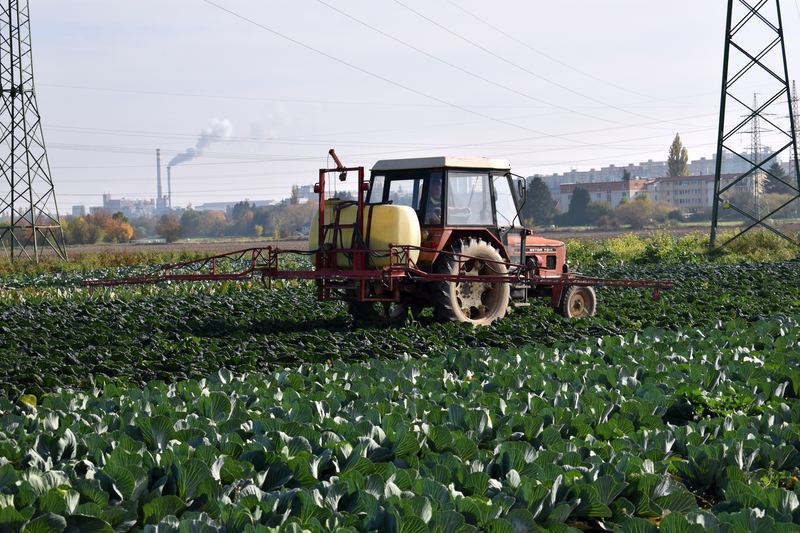 Traktor na poli, 20. 10. 2019